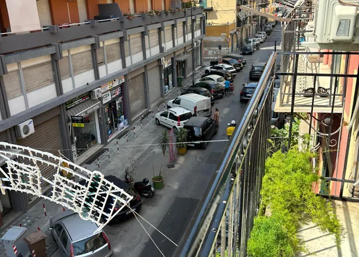 Design Centro No Ztl And Easy Parking Hébergement de vacances *
