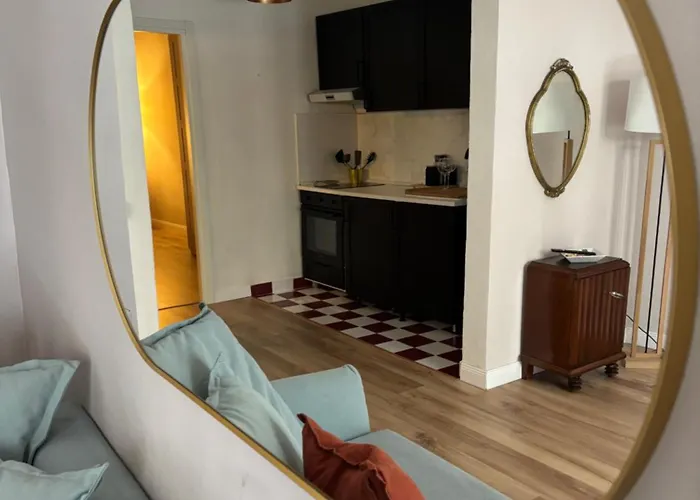 Design Centro No Ztl And Easy Parking Hébergement de vacances *